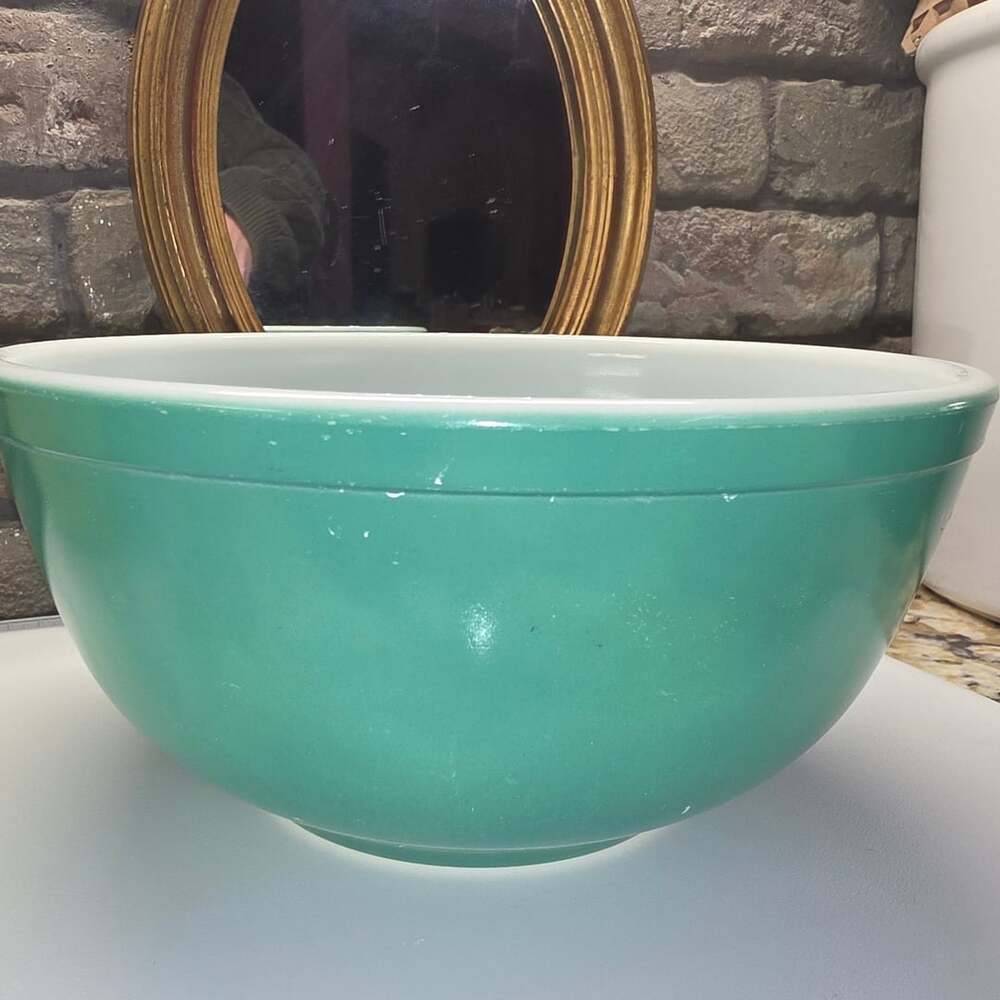 Pyrex Mixing Bowl 403 2.5 Quart Green Nesting Ovenware Vintage